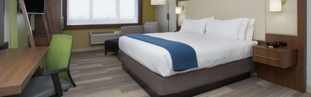 Hotel Express & By Ihg Platteville
