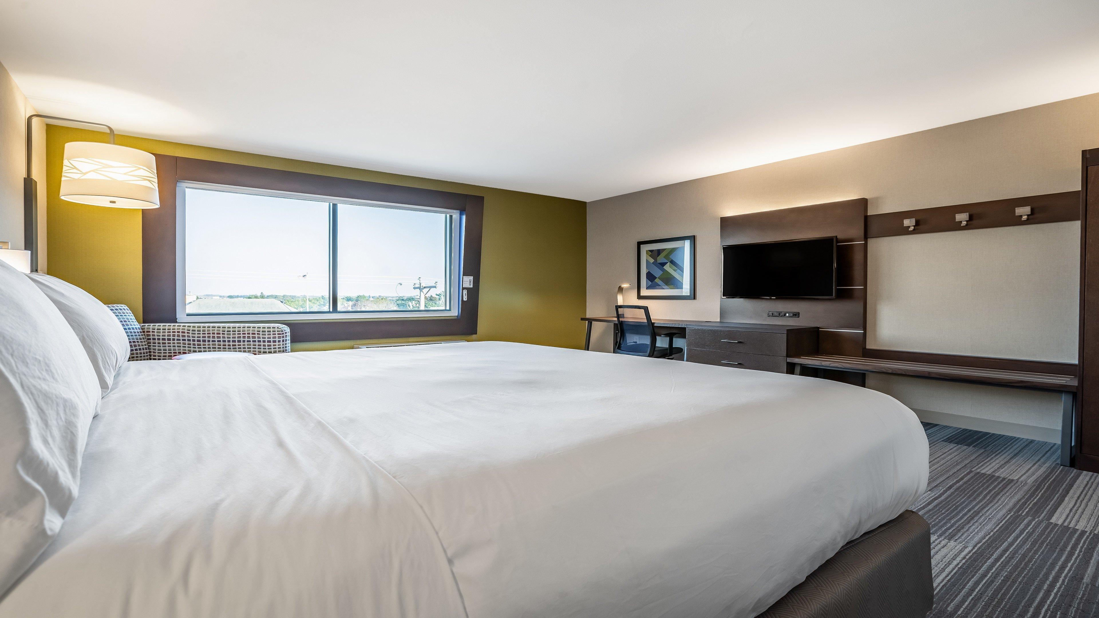 Express & By Ihg