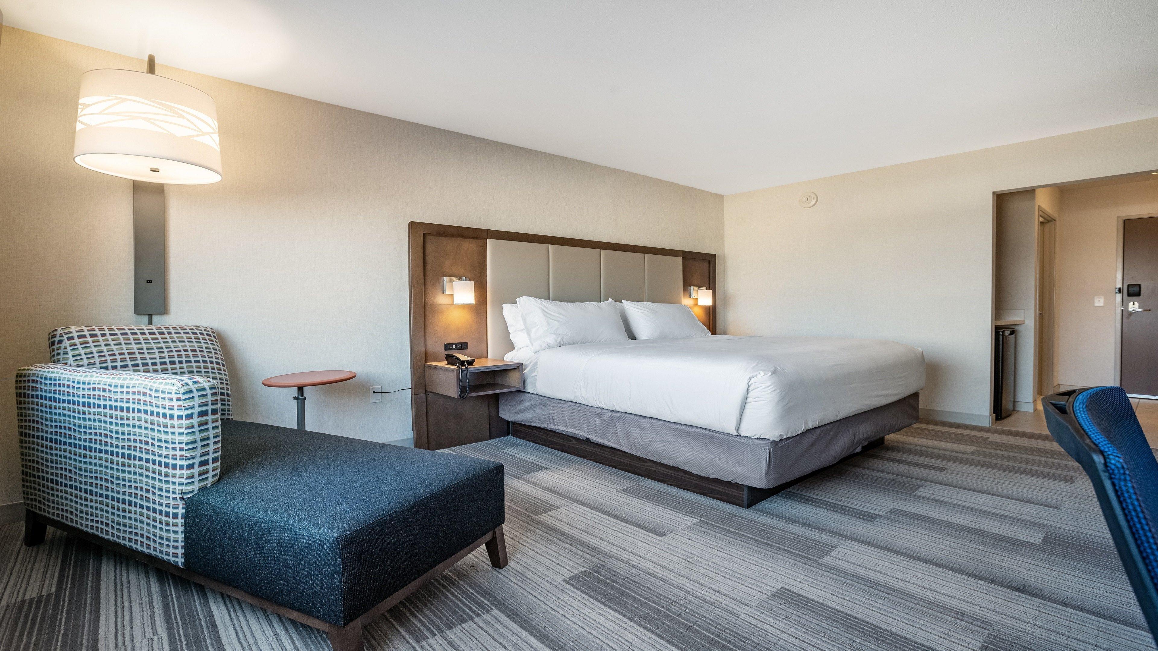 Holiday Express & By Ihg