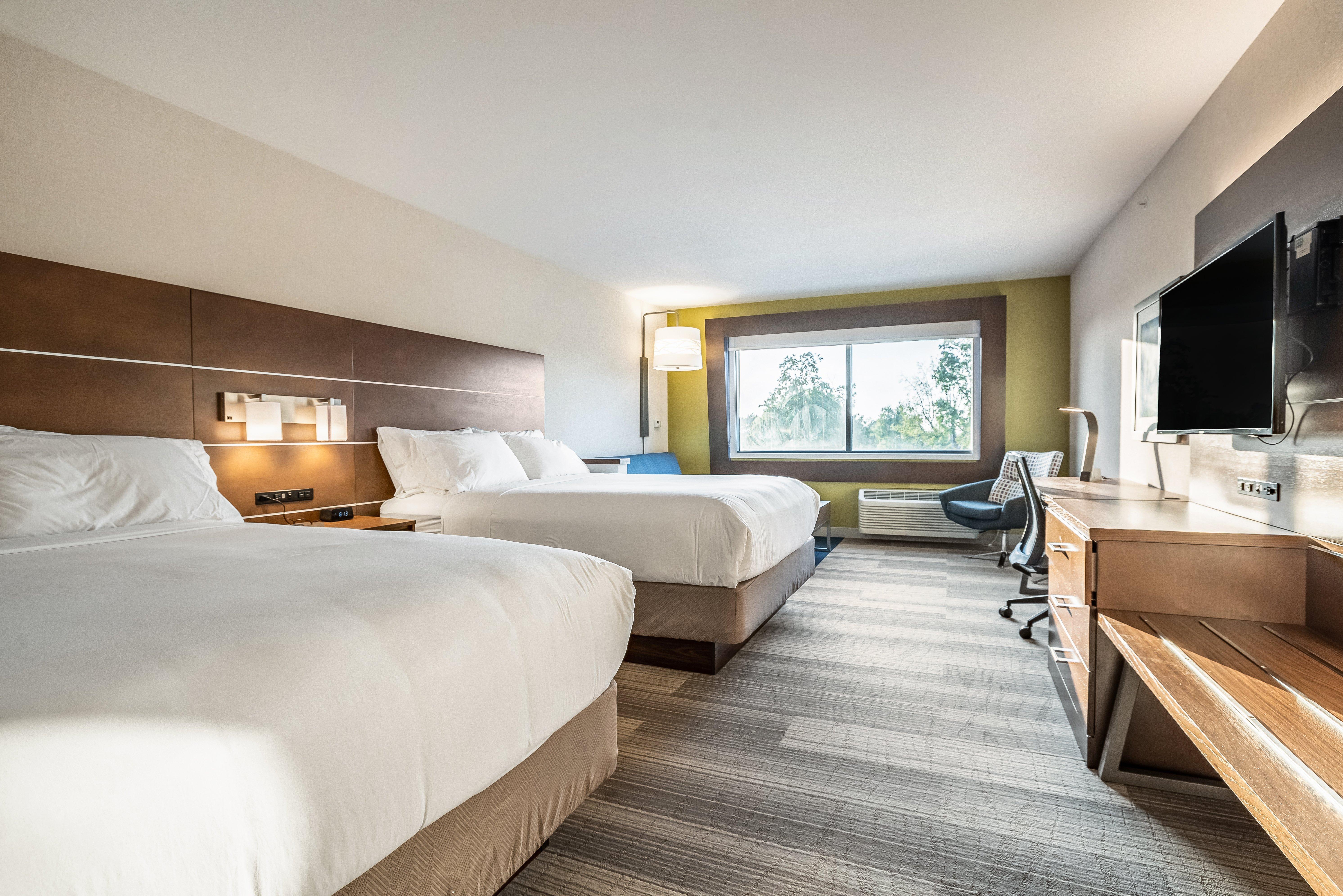 Holiday Express & By Ihg 3*