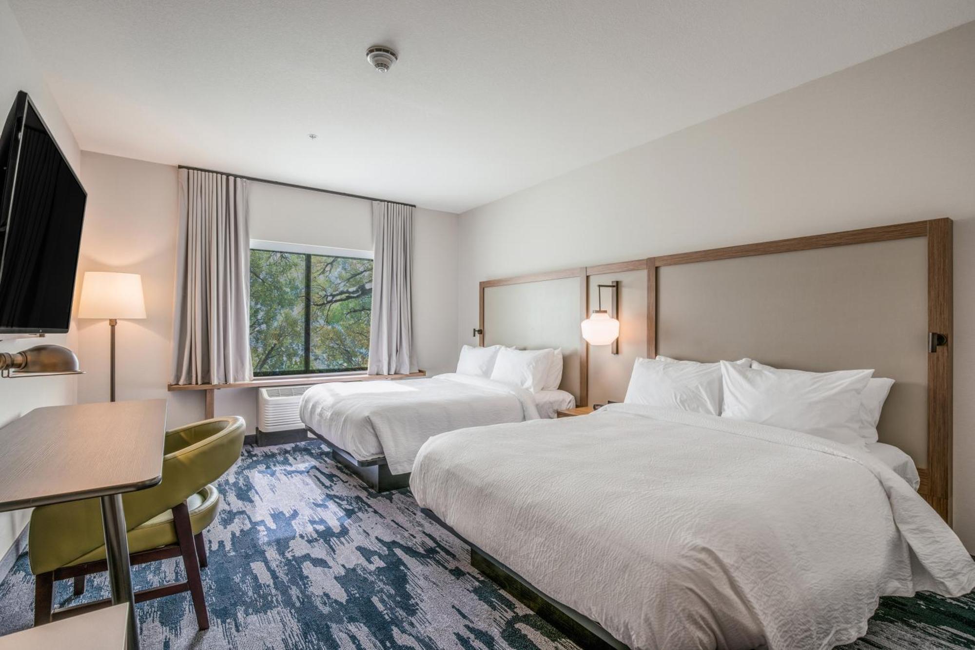 Express & By Ihg