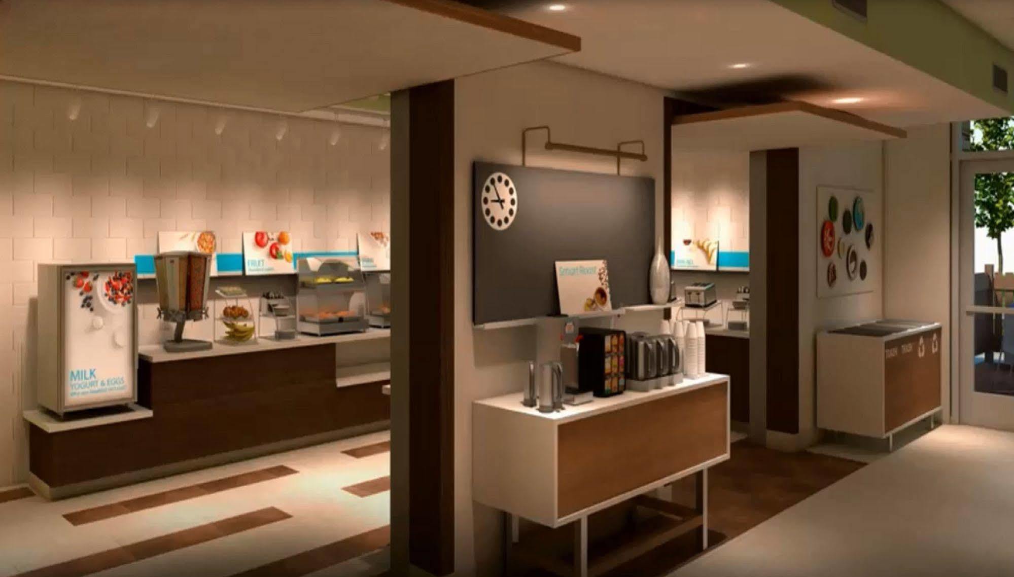 Holiday Express & By Ihg 3*